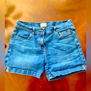 Levi’s shorts women’s size 6